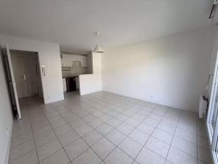 location appartement 2 pièces à nantes tortière (44000) : à louer 2 pièces / 40m² nantes t