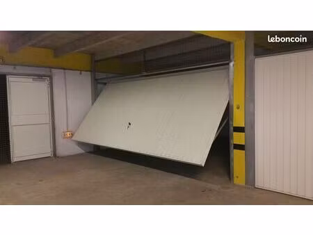 double box à louer  route de vannes