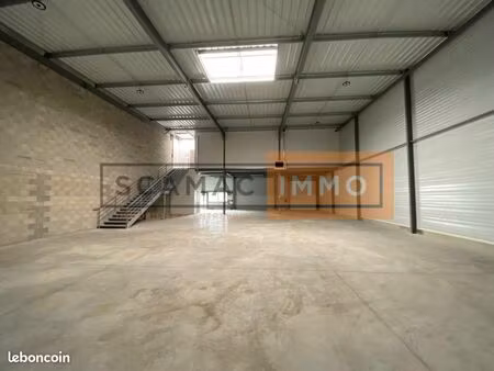local d'activité 370 m²