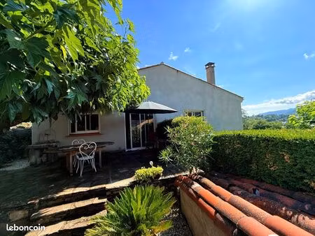 maison de charme avec 2 annexes dans un cadre naturel exceptionnel