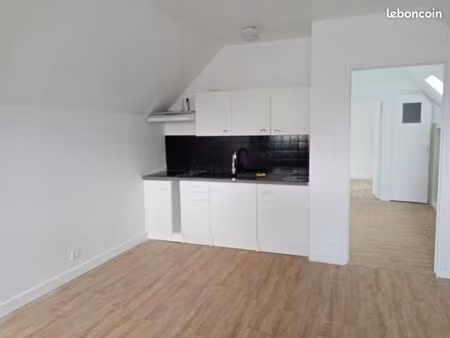 grand 2 pieces en centre ville de carhaix