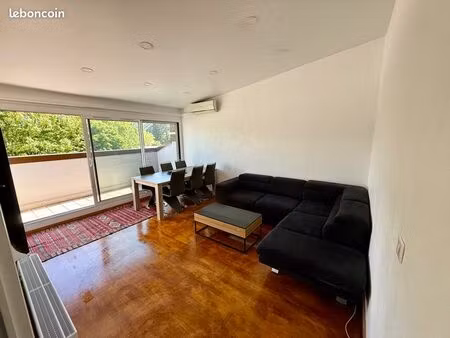 t2 84 m2 au sol avec garage fermé - dernier étage avec terrasse