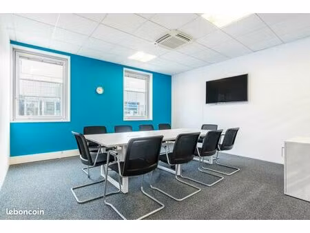 bureau en espace ouvert à louer pour 10 personnes à cergy  stop & work cergy cergy