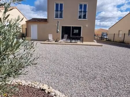 maison 92m2 avec panneaux solaires et vue sur les bois