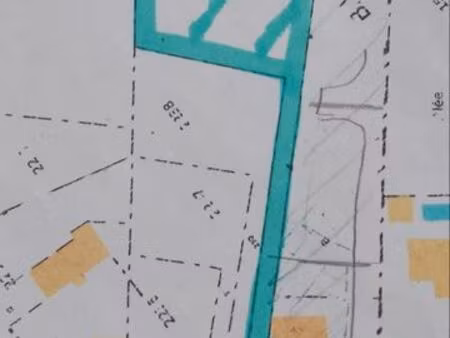 grand terrain de 2050 m2 beautiran