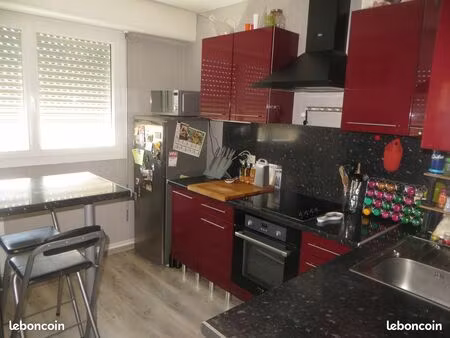 a roanne  t3 très lumineux de 63m² habitables
