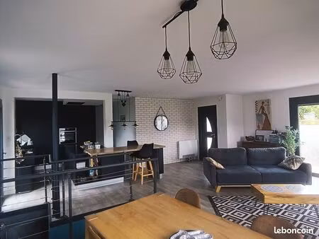 maison 6 pièces 140m2