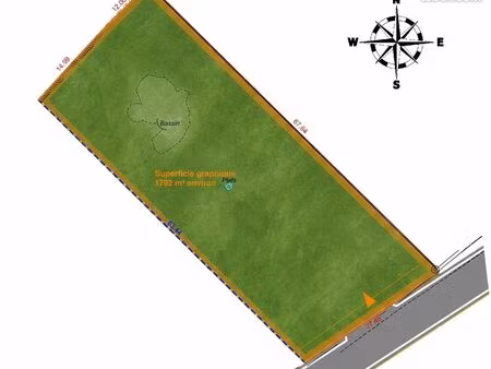 ? beau terrain constructible de 1 792 m² – rare sur rou-marson