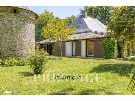 villa 9 pièces 226 m²