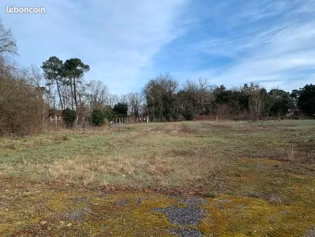 terrain visibilite n°1 sortie autoroute marmande