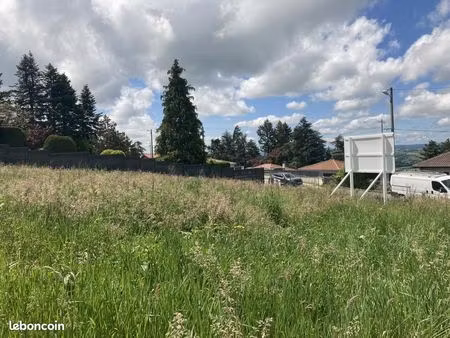 terrain 372 m² saint heand