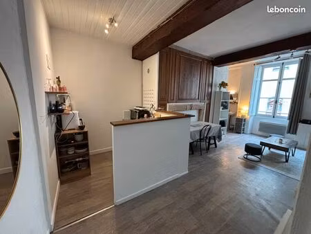 nantes bouffay – studio lumineux 28 m² – dpe d