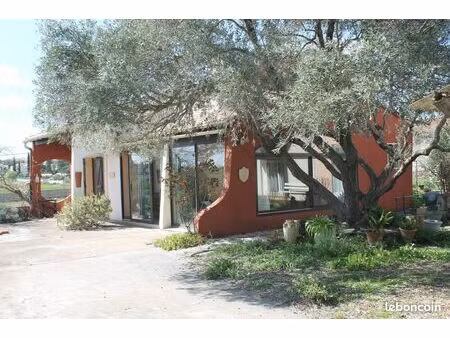 villa 4 pièces 130 m²