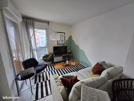 appartement 56 m² à louer – centre de tours