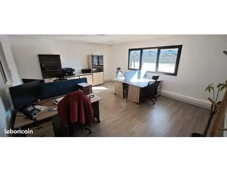 local d’activité sécurisé de 236 50 m² avec bureaux aménagés - ecopark – marigny les usage