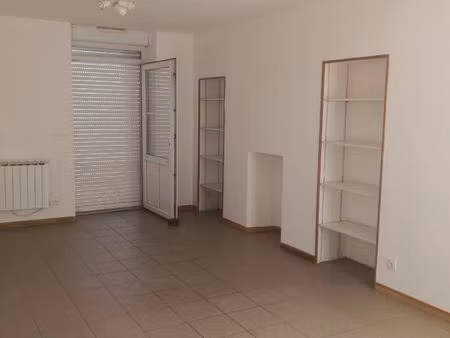 loué appartement descartes