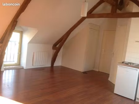 à louer studio