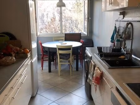appartement velodrome proche fac sciences  artem sur lignes t1 et t5