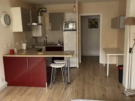 studio de 31 m2 secteur nancy  très bon état avec parking privatif et cave  dans une petit