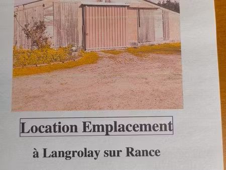 location emplacement hangar