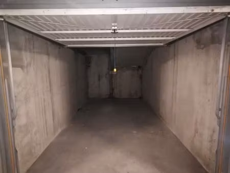 garage/box 13 m² orleans