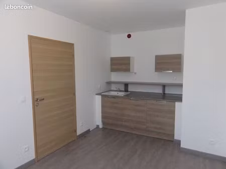 local professionnel centre fismes