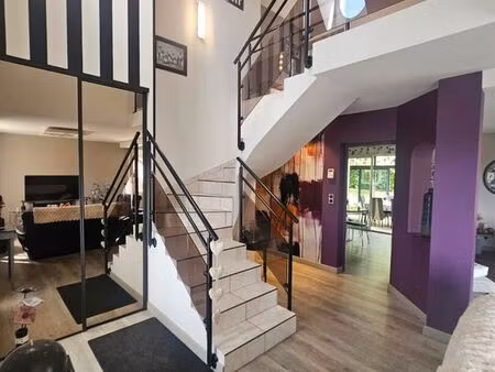 pavillon 7 pièces 181 m²