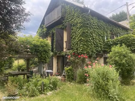 vends maison individuelle 5 pièces avec terrain et garage