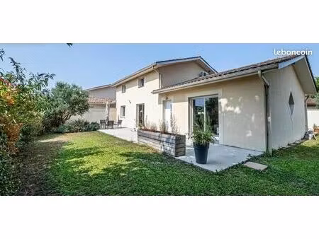 maison 6 pièces 150m2