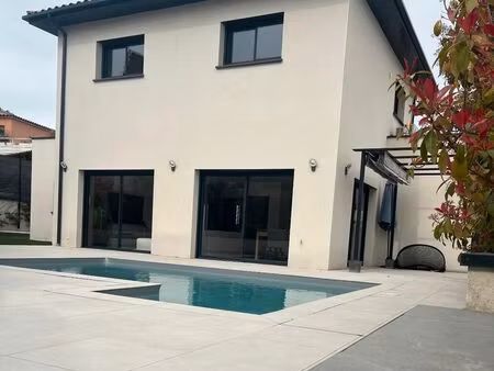 belle villa contemporaine au calme