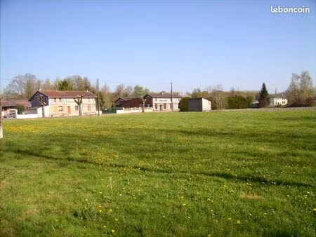 terrain de 4190 m² dont terrain à bâtir