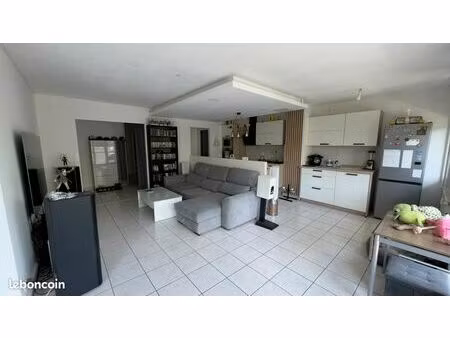 appartement 5 pièces 93 m2 avec extérieur et parking couvert au parc de libremont