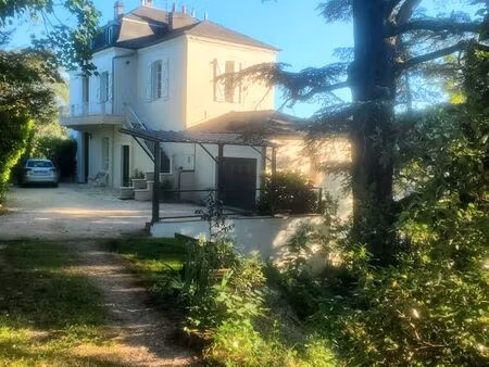 maison de caractère avec parc arboré centre ville
