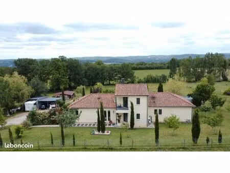 maison 6 pièces 138 m²
