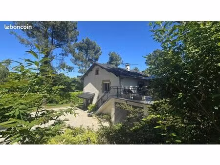 maison 8 pièces 95 m²