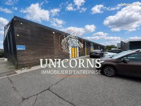 local industriel 816 m²