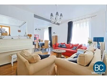 maison 7 pièces 197 m²