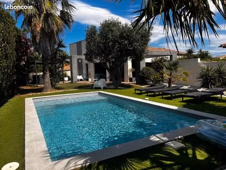 villa 150m²  piscine  spa 4 chambres
