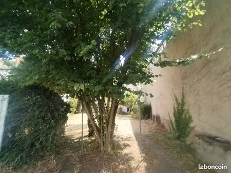 terrain 210 m² angers