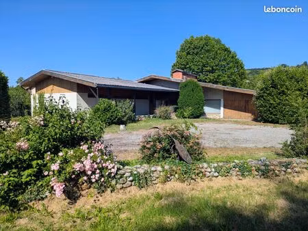 villa 8 pièces 215 m²
