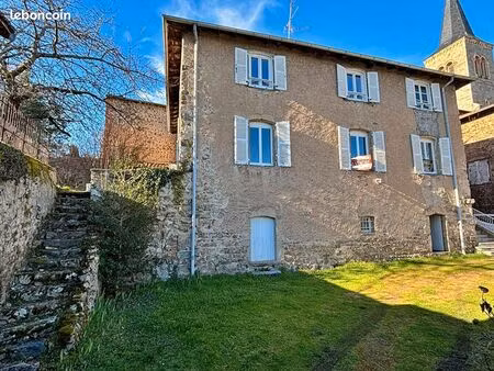 maison 9 pièces 220 m²