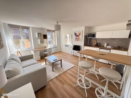 studio meuble metz centre ville  5mn fac saulcy  mettis  bus  30m2 entièrement rénové et é