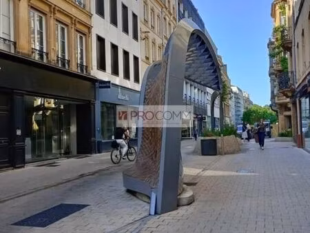local commercial 70 m²