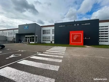 local d'activité 7 633 m²