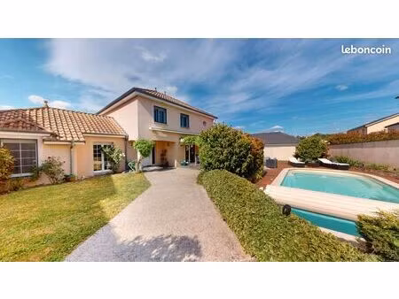 maison familiale 185 m² avec piscine
