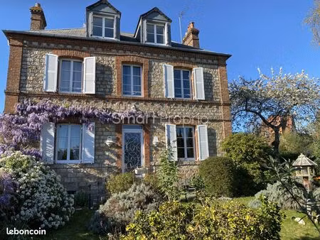 villa 6 pièces 140 m²