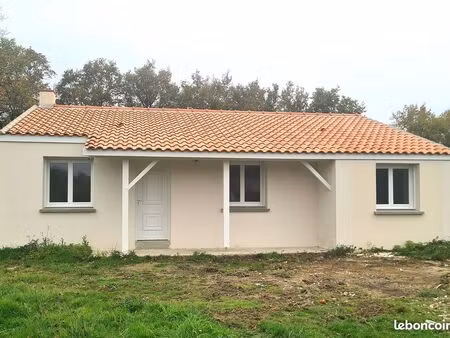 maison 3 chambres sur 705 m² de terrain – le cellier