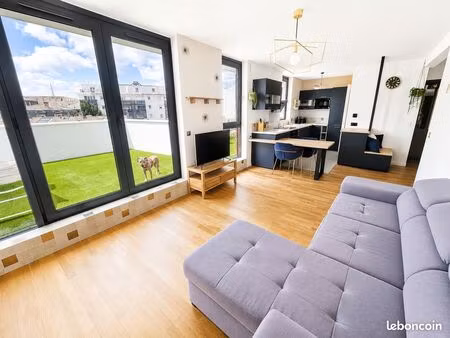 t3 60 m2 + 50 m2 terrasses – bastide  quartier stalingrad – lumineux  rénové  parking