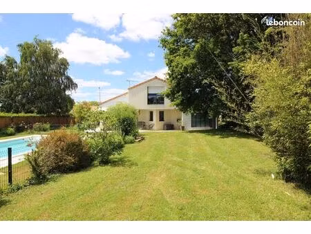 maison 8 pièces 5 chambres 146m²