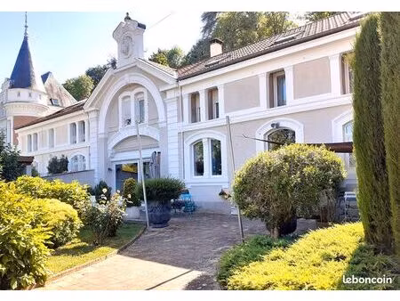 propriété 8 pièces 171 m²